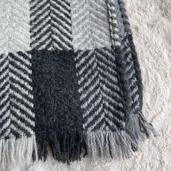 Aran Crafts sweater market blanket scarf plaid checkered herringbone wool Irish - Picture 7 of 17